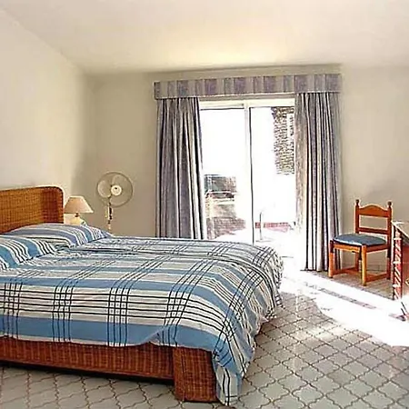 Villa Sleeps 4 Pool Air Con Wifi